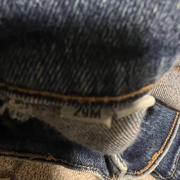 EUC Reno Button Embellished Dark Wash Stretchy Mom Jeans Size 26-27 - Picture 9 of 9